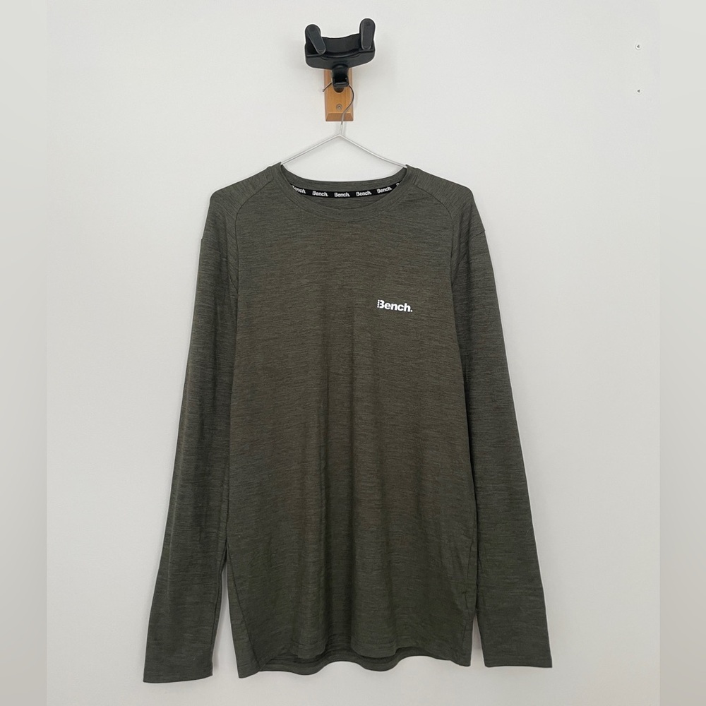 Olive Green Bench Athletic Performance Long Sleeve Shirt Men’s Small